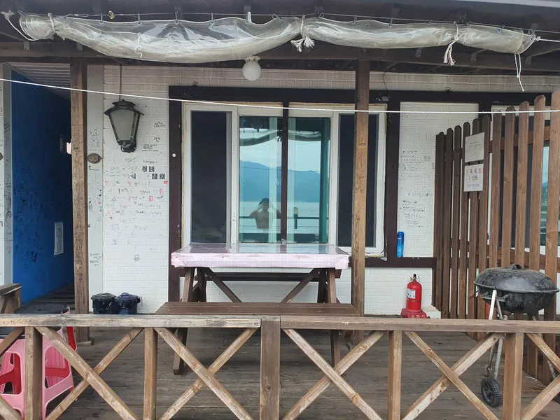 [Namhae] Ocean view one-room stay A right in front of Namhae Wolpo Beach 6