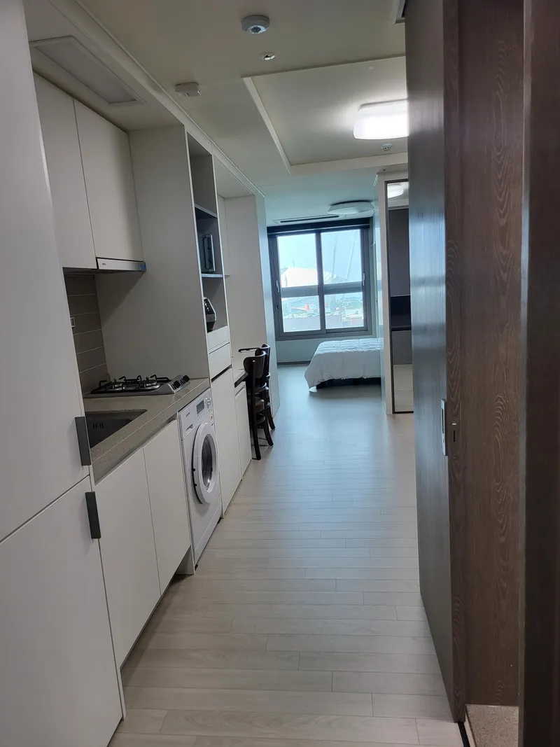 [Beophwan-dong, Seogwipo] Newly built, fully-furnished, ocean view, separate one-room (cooking available) residence in Seogwipo city 6