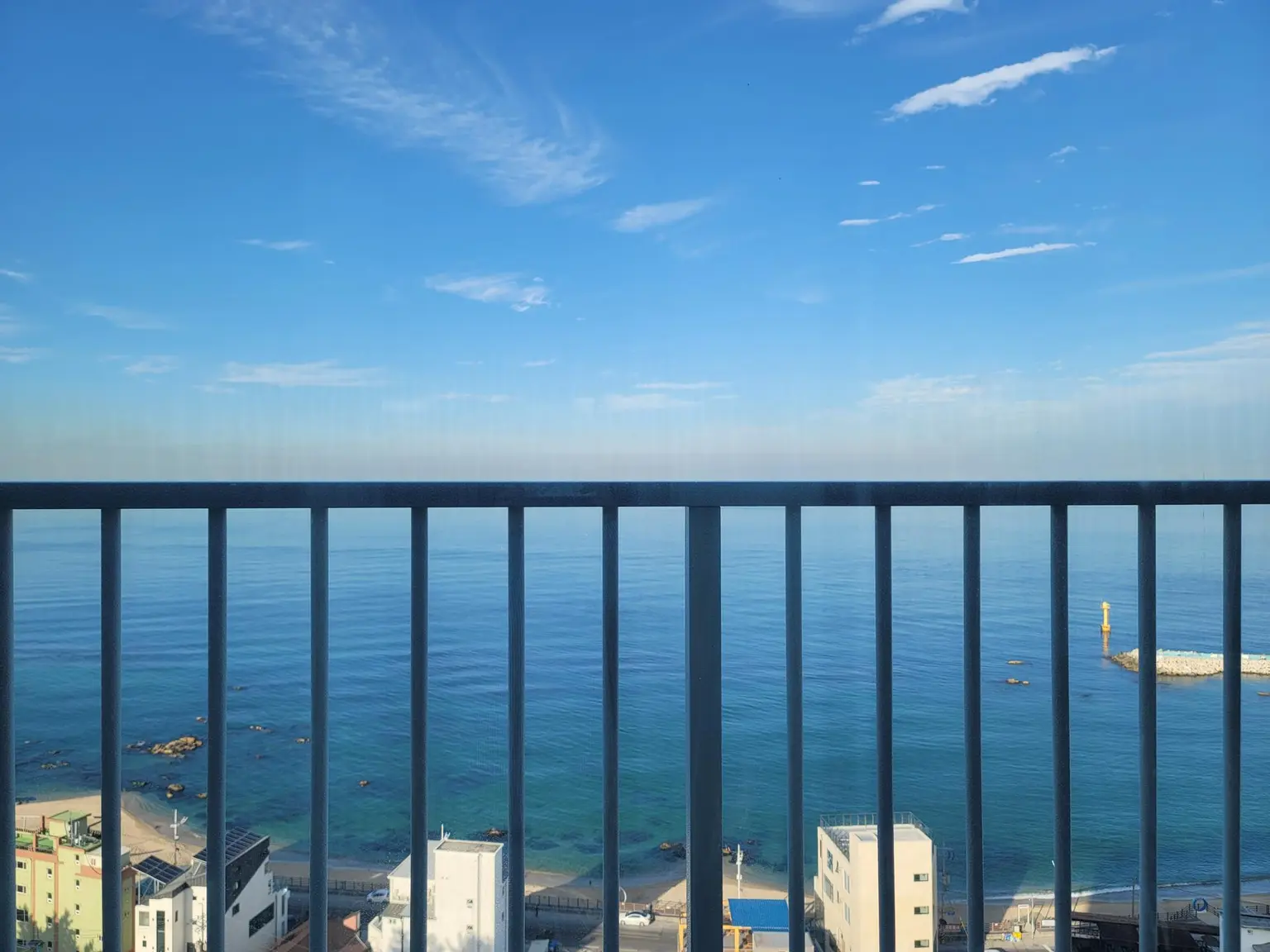 江原江陵 永进海滩18楼海景房 我喜欢大海 - main image