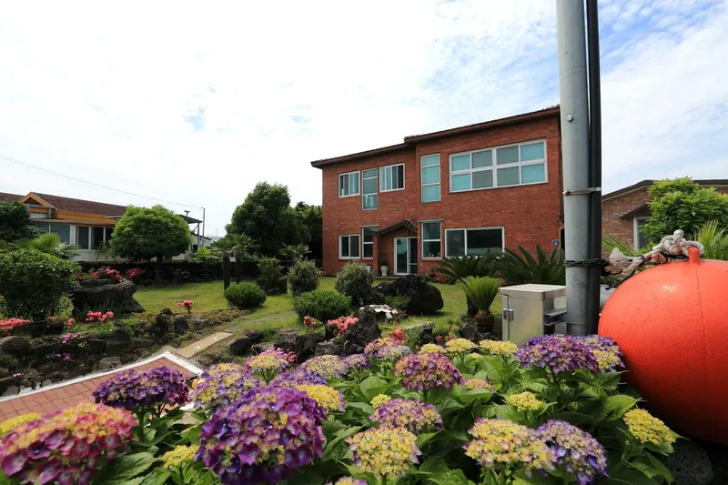 [Namwon, Seogwipo] (Seogwipo Oville House) Ocean View 2nd Floor One Room (Family B Room) 6