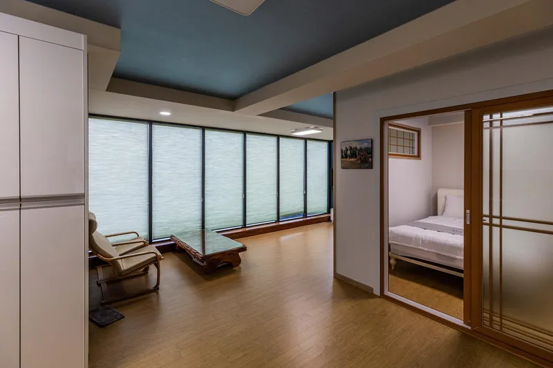 [Namwon, Seogwipo] 204, 2nd floor, wide window, cool view, 6 pyeong party room, Hanok style 41