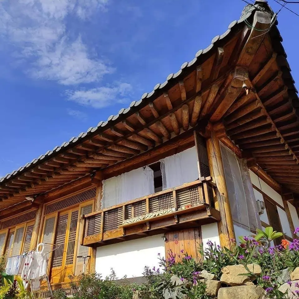 Jeonnam Damyang Mountain View Hanok A located on a mountainside #Pets allowed - main image