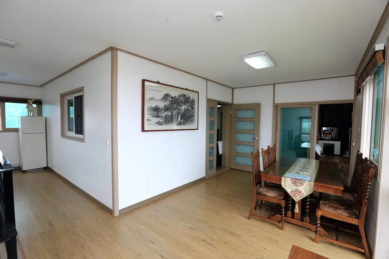 [Namwon, Seogwipo] (Seogwipo Oville House) Ocean View 2nd Floor One Room (Family B Room) 3