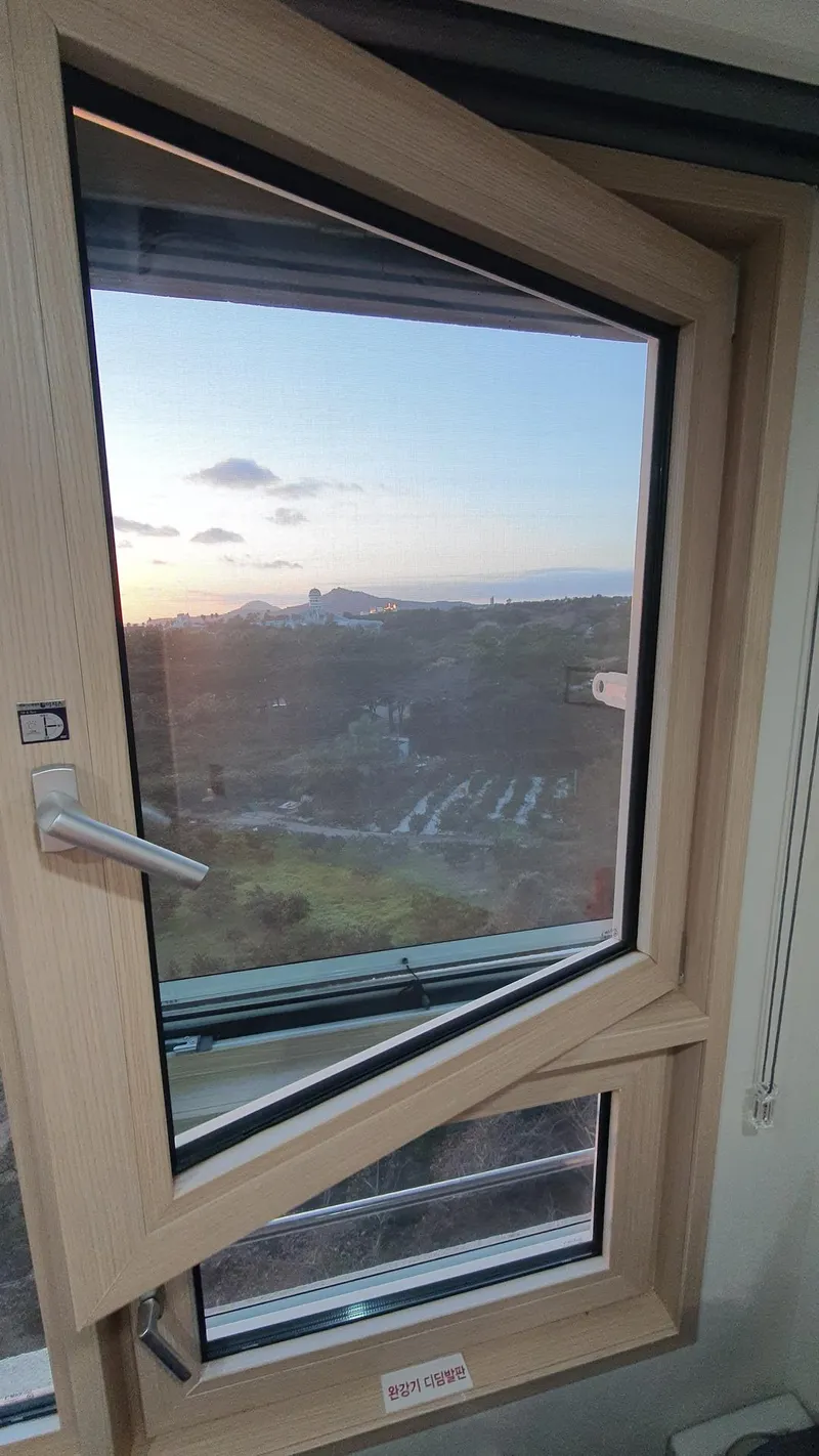 [서귀포 중문동] 제주 서귀포 중문 노을 맛집 오션뷰 한달살이 서핑 풀옵션 뚜벅이 올레길 60