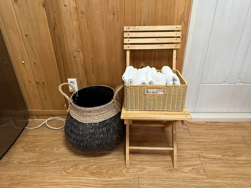 [Hangyeong, Jeju] A well-lit, emotional, and independent house near Panpo Port that also shares a hanok annex 54