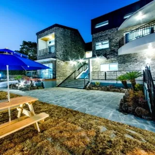 [서귀포 남원][101호] 큰방과 욕실 개인 정원 전망 좋은 테라스 20