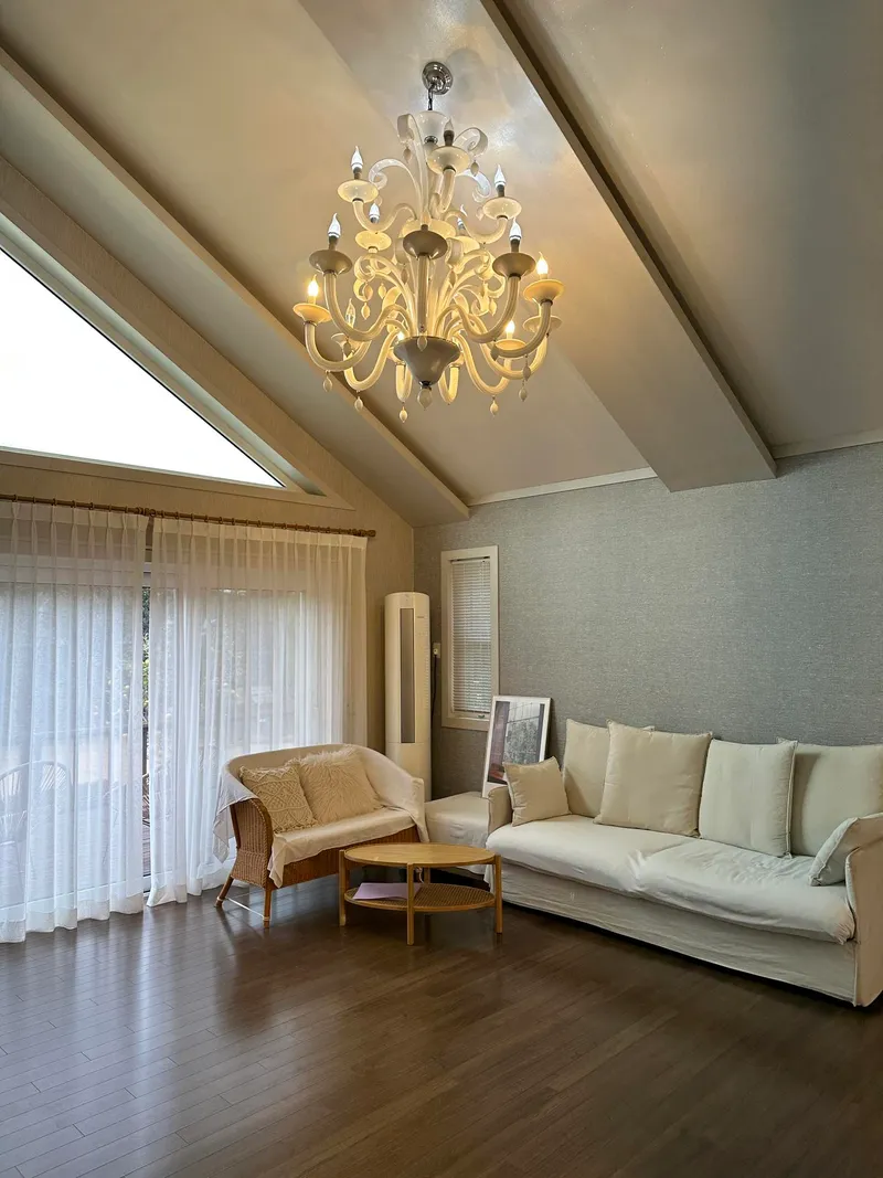 [Hangyeong, Jeju] A well-lit, emotional, and independent house near Panpo Port that also shares a hanok annex 52