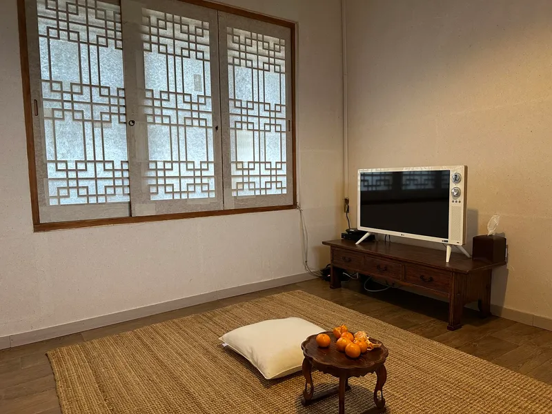 [Hangyeong, Jeju] A well-lit, emotional, and independent house near Panpo Port that also shares a hanok annex 59