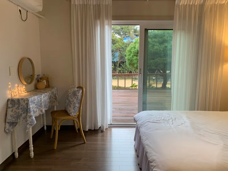 [Hangyeong, Jeju] A well-lit, emotional, and independent house near Panpo Port that also shares a hanok annex 51