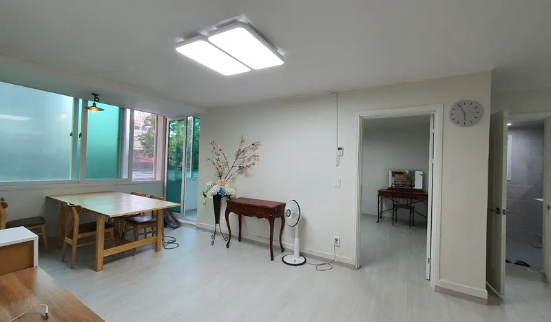[Guro, Seoul] Spacious and bright house in the immediate vicinity of Gaebong Station 2