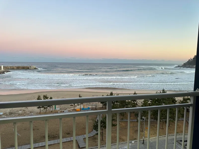 [Yangyang] 30-second walk to the beach / Frontal ocean view / Atmospheric accommodation with the sound of waves right in front 15