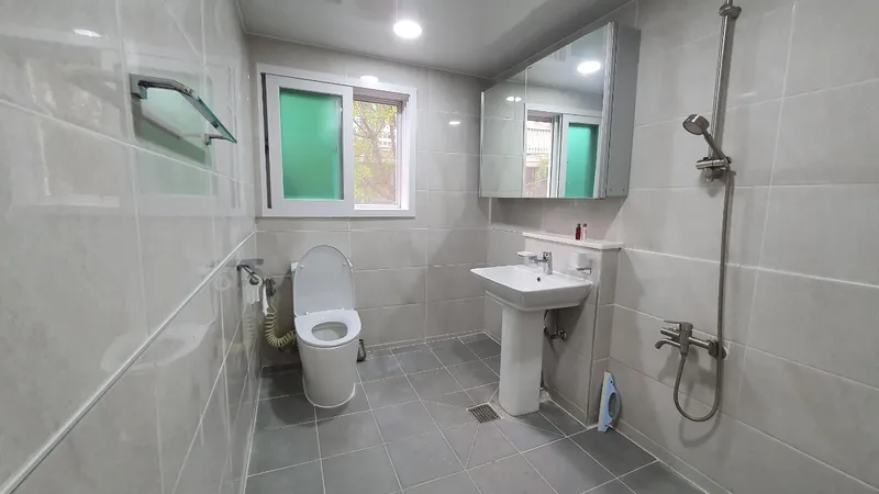 [Guro, Seoul] Spacious and bright house in the immediate vicinity of Gaebong Station 14