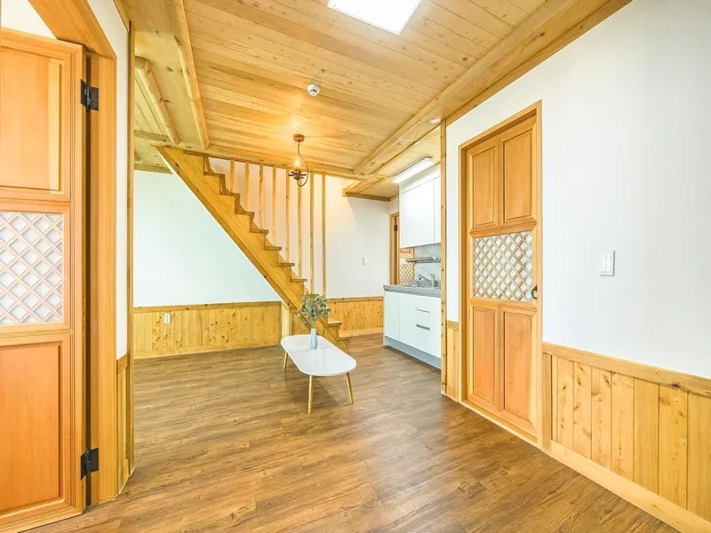 [Gijang, Busan] Ocean view modern hanok pension, 3rd floor, room 302, within 10 minutes walk from Songjeong Beach 8