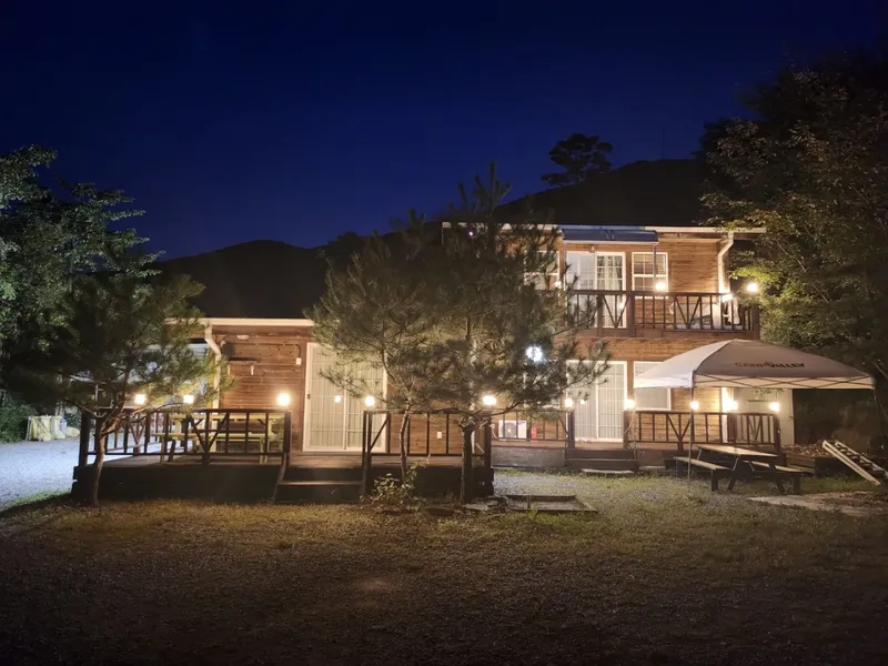 [충북 단양] 단양 6경이 차로 15분내 소선암공원내 있는 펜션 102호 12