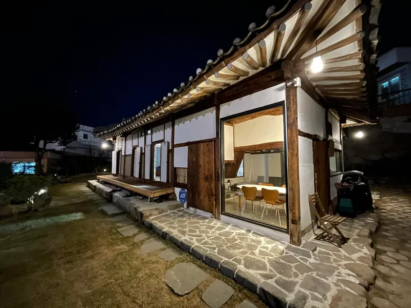 [Gangneung] 3-room Hanok detached house with a 100-pyeong wide yard 79