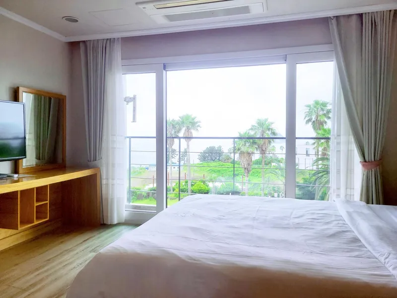 [Hogeun-dong, Seogwipo] Superior Double Ocean View (2 people) at a resort near the city center 2