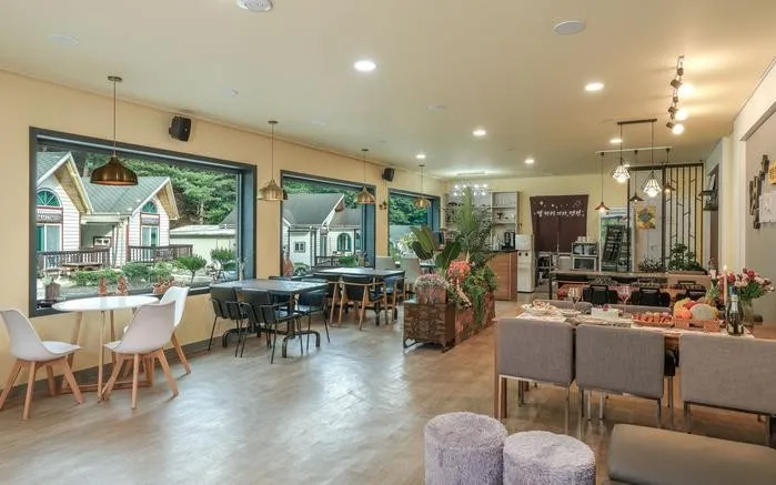[Pyeongchang] Forest pension complex with a large garden with a stream running through it, 4-person room 19