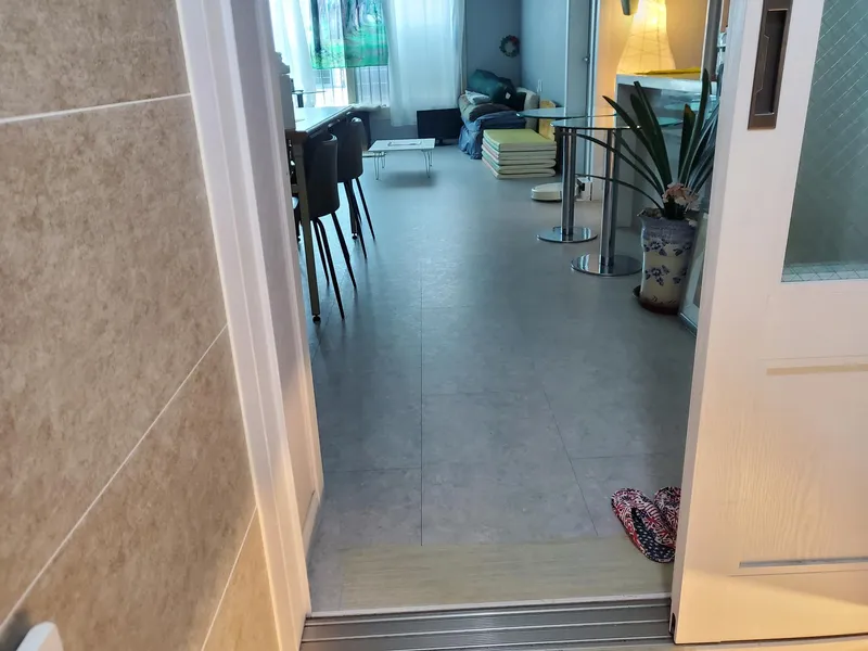 [Uijeongbu][Uijeongbu Station] 3-Room Apartment with Massage Chair and 6th Floor View 8