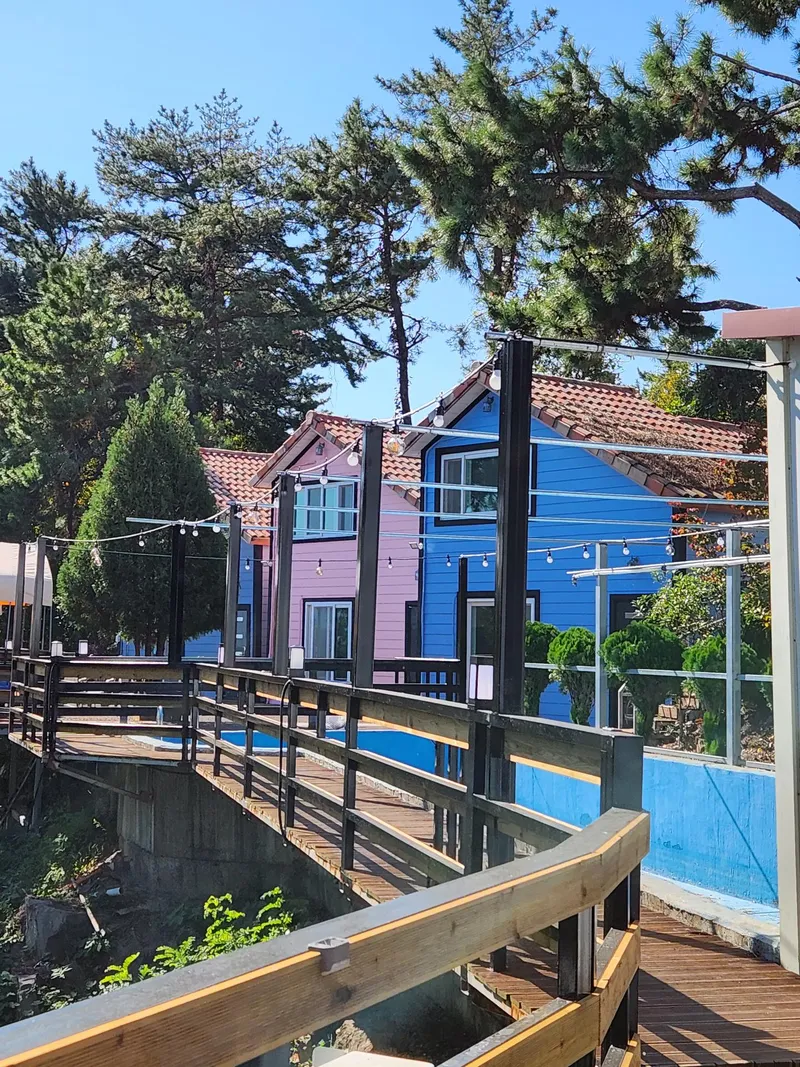 [Sacheon] A quiet village with a sea view and a duplex structure pension 3