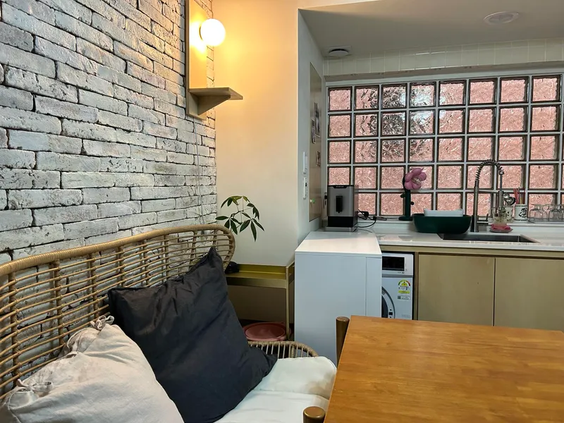 [Gangnam, Seoul] Gam House, 3 minutes from Hakdong Station Exit 1 53