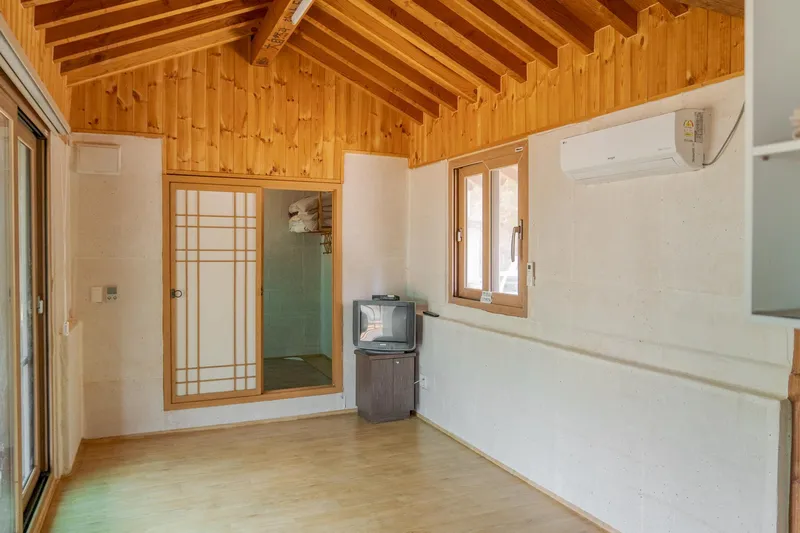 [경북 영주] 소백산국립공원 안 산속 펜션 백합동 14