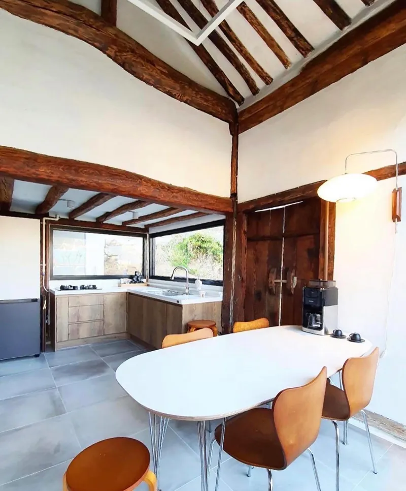[Gangneung] 3-room Hanok detached house with a 100-pyeong wide yard 57