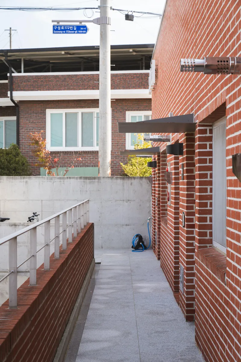 [경북 영주] 조용하고 편안한 창의적 공간, 모던한 정투룸 46