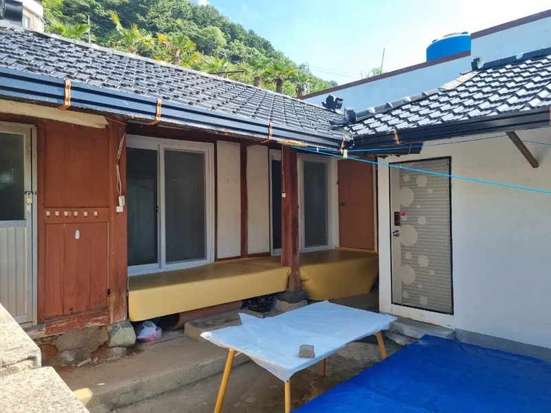 [Tongyeong] A village house with a wall in the central market, Dongparang, Seopirang, and Saebyeonggwan 11