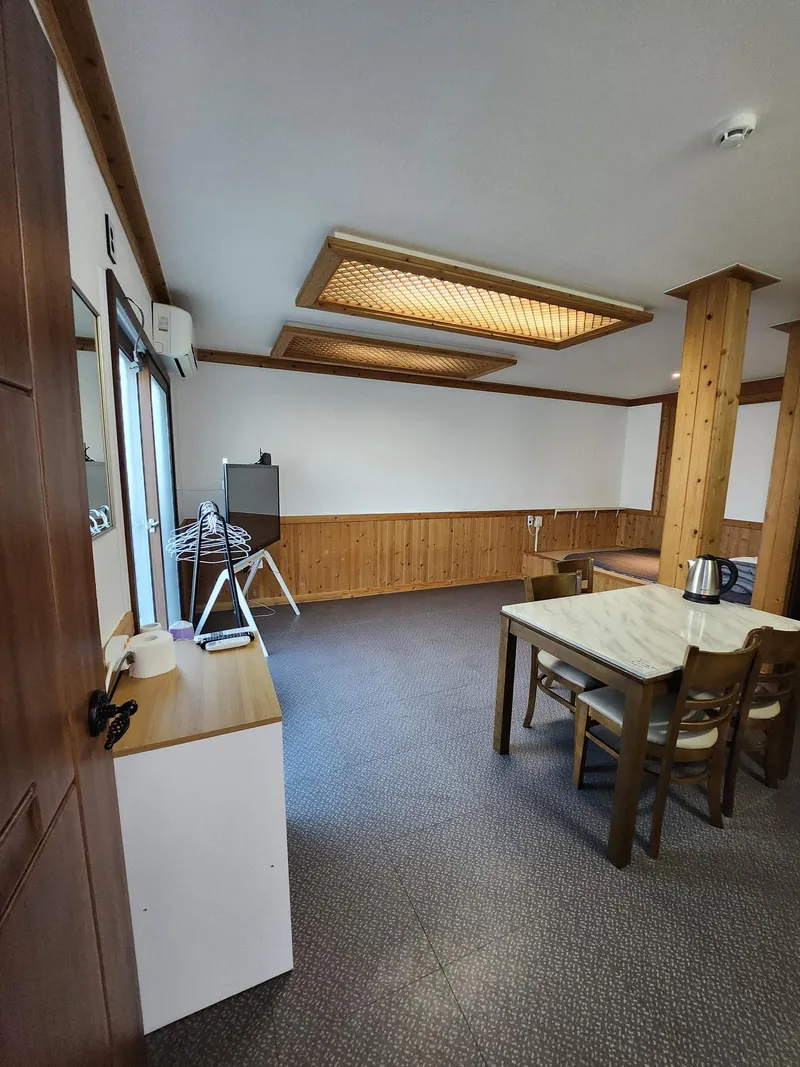[Sacheon] A quiet village with a sea view and a duplex structure pension 4