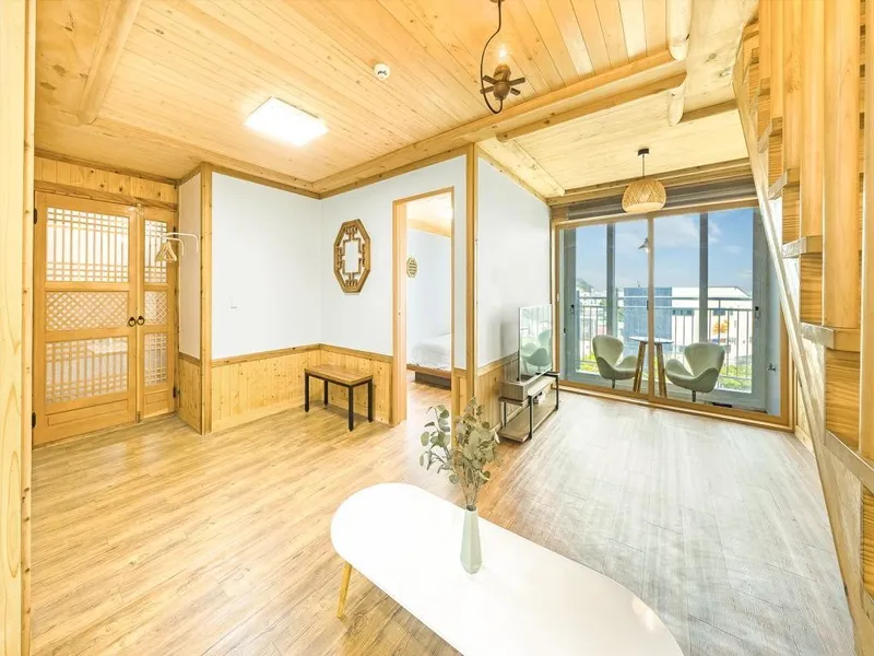 [Gijang, Busan] Ocean view modern hanok pension, 3rd floor, room 302, within 10 minutes walk from Songjeong Beach 7