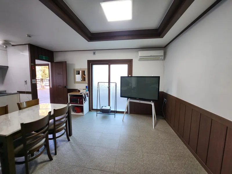 [Sacheon] A quiet village with a sea view and a duplex structure pension 11