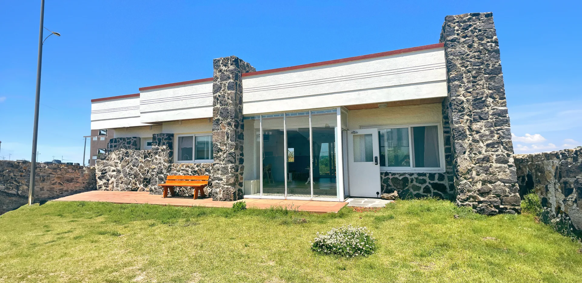 Gujwa-eup Jeju-Style One-Bedroom Villa