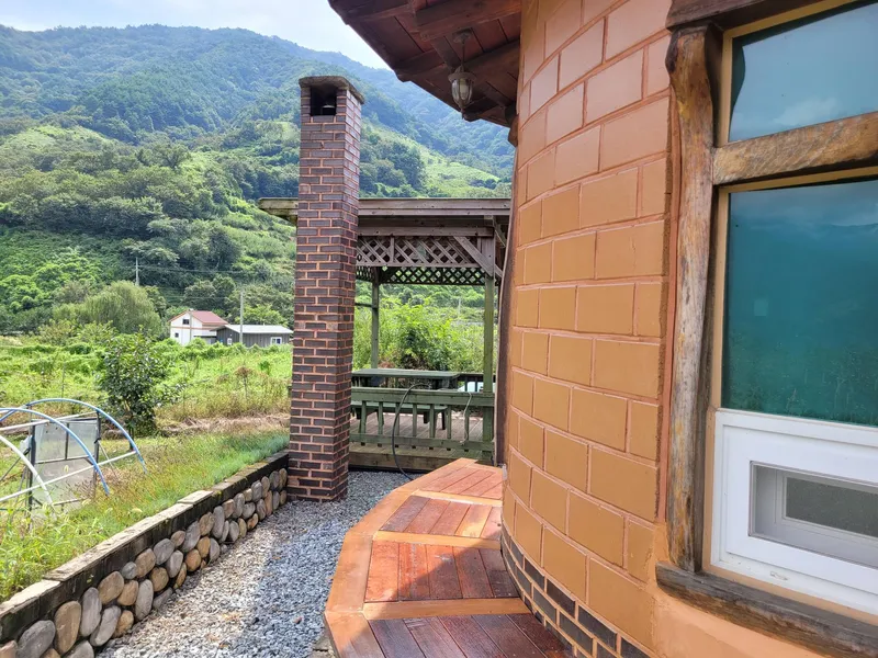 [전남 광양] 다압 아날로그 감성의 지리산뷰가 이쁜 건강한 황토구들방 3