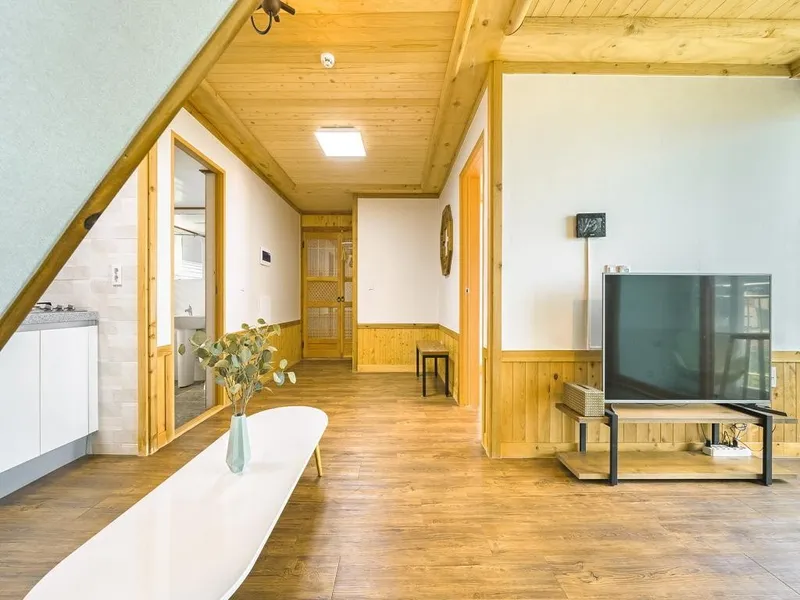 [Gijang, Busan] Ocean view modern hanok pension, 3rd floor, room 302, within 10 minutes walk from Songjeong Beach 6