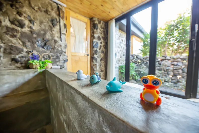 [Aewol, Jeju] Gu-eom-ri Dol-yeom-jeon Aewol Coastal Road, Jeju Dol-dam Old House, Independent Pine Tree House 41