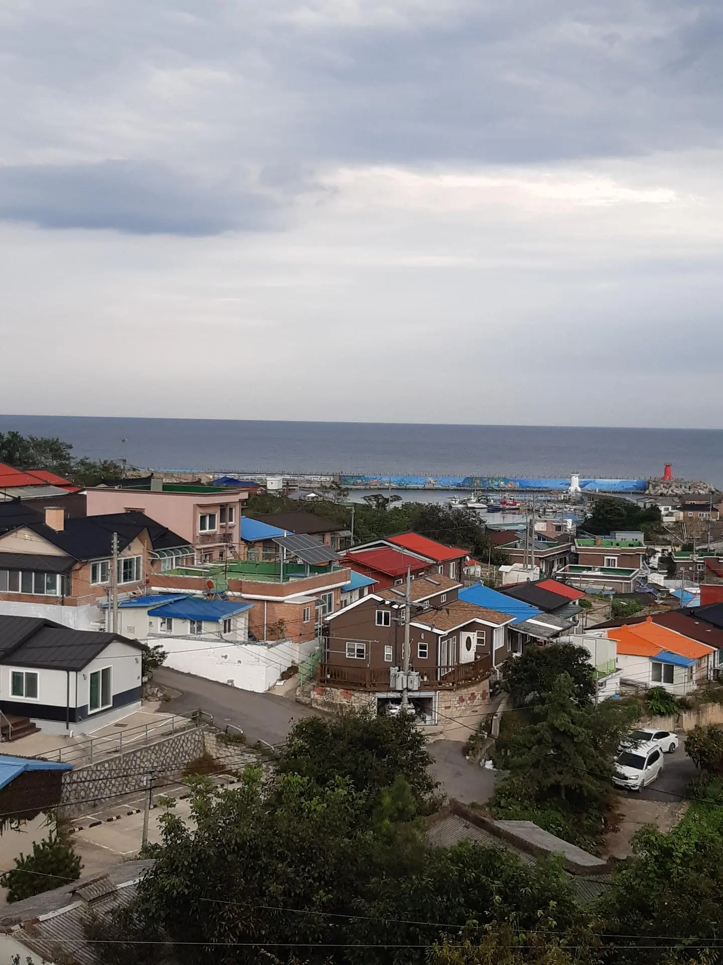 Gangwon Gosung Located on Ayajin National Road No. 7, 10 minutes on foot from Ayajin Beach - main image