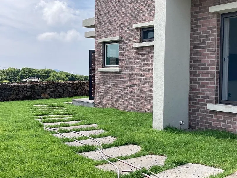[제주 한림][제주 명월] 잔디마당이 있는 복층 독채 #마당 #옥상 7