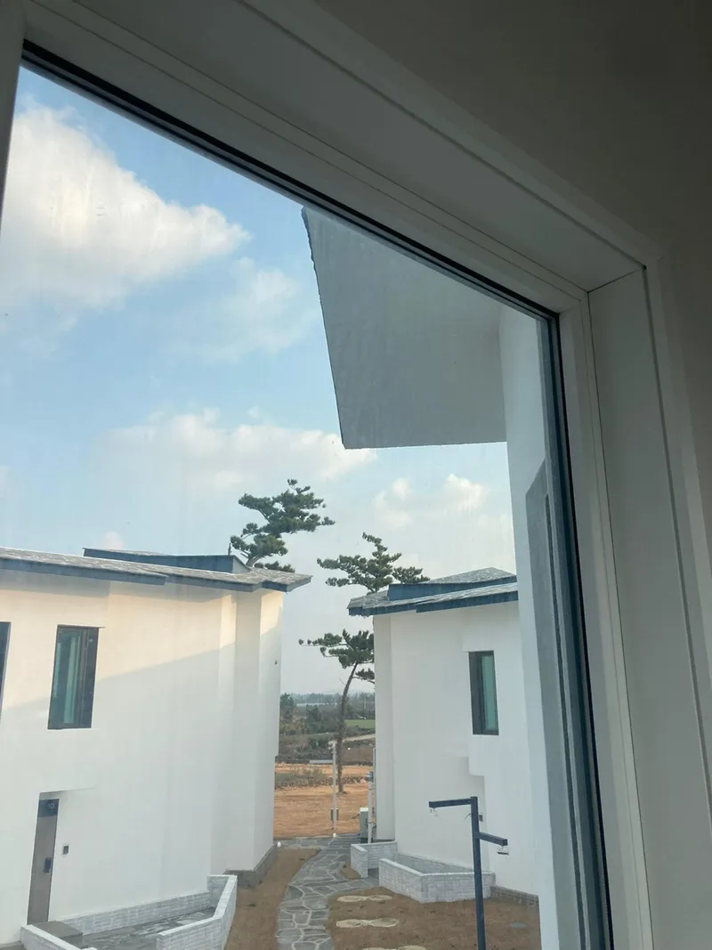 [제주 한경] 애월 신창풍차해안, 한라산뷰 드넓은 잔디마당 복층독채 1동 25