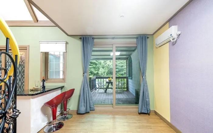 [Pyeongchang] Forest pension complex with a large garden with a stream flowing through, 2-person room B 2