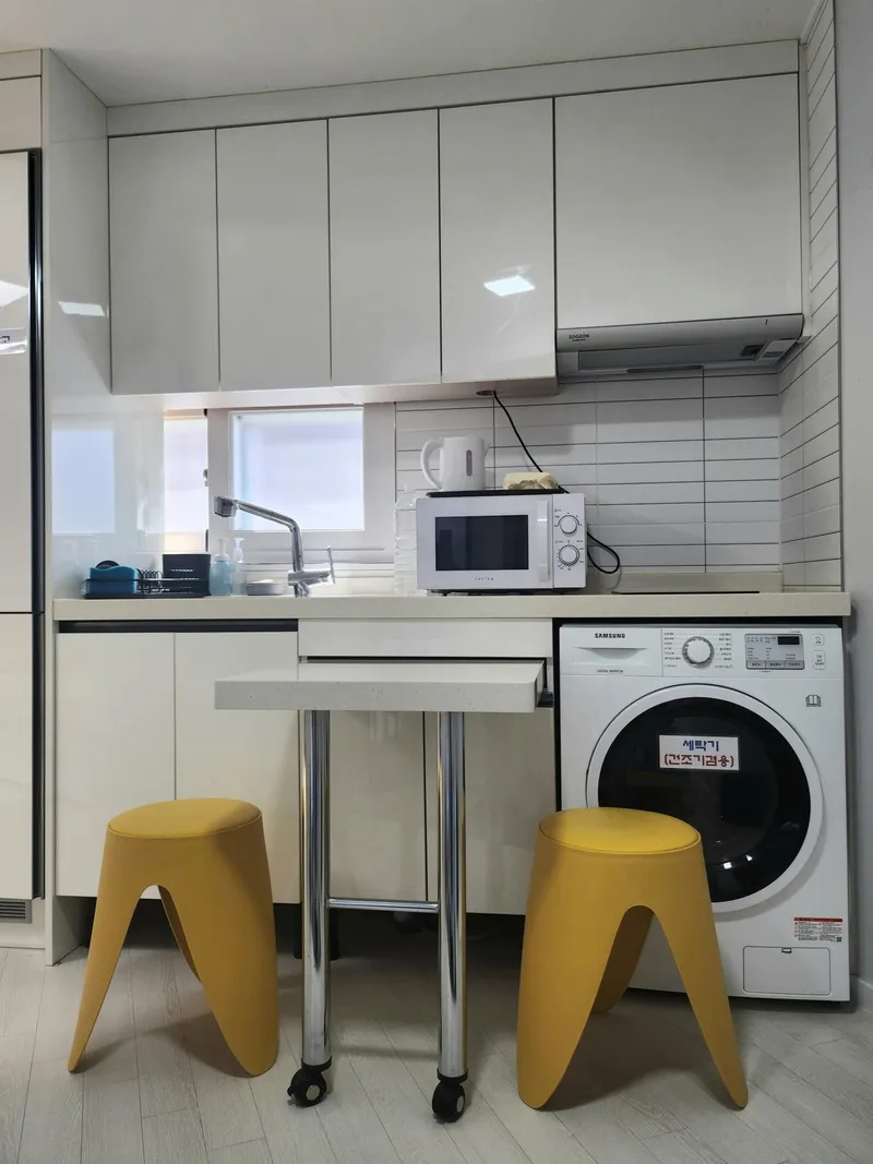 [Eunpyeong, Seoul] 23 years old white newly built detached one-room apartment in Yeonsinnae-yeok district, full option parking 14