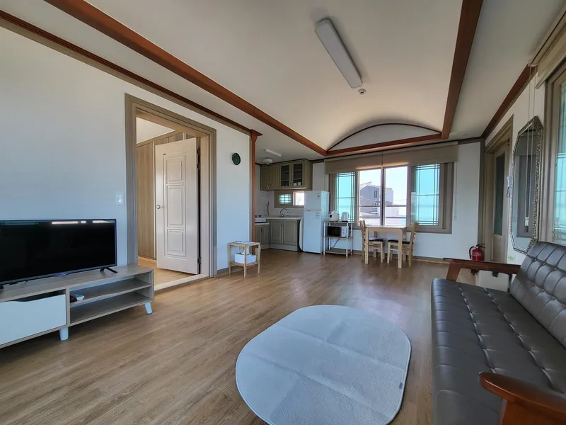 [Hallim, Jeju][Jeju Hyeopjae] Ocean view single-family home in front of Hyeopjae Port #2nd floor only 6