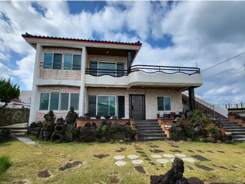 [Hallim, Jeju][Jeju Hyeopjae] Ocean view single-family home in front of Hyeopjae Port #2nd floor only 13