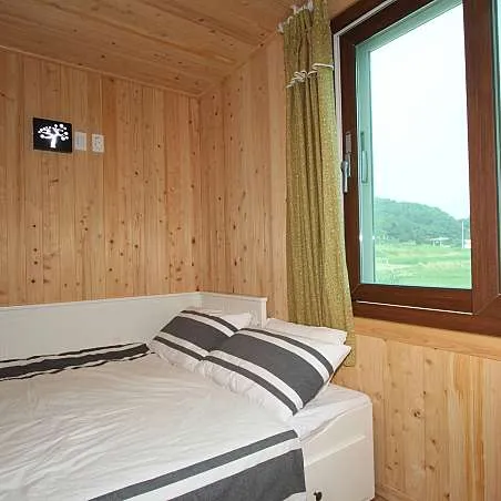 [Pohang] Accommodation with cafe near Homidulle-gil/Heunghwan Beach/Mongdol Beach Sunset 2