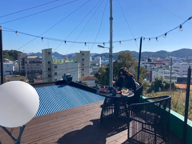 [Tongyeong] Ocean view Gangguan view Seopirang Park rooftop and independent house with sculpture yard 33