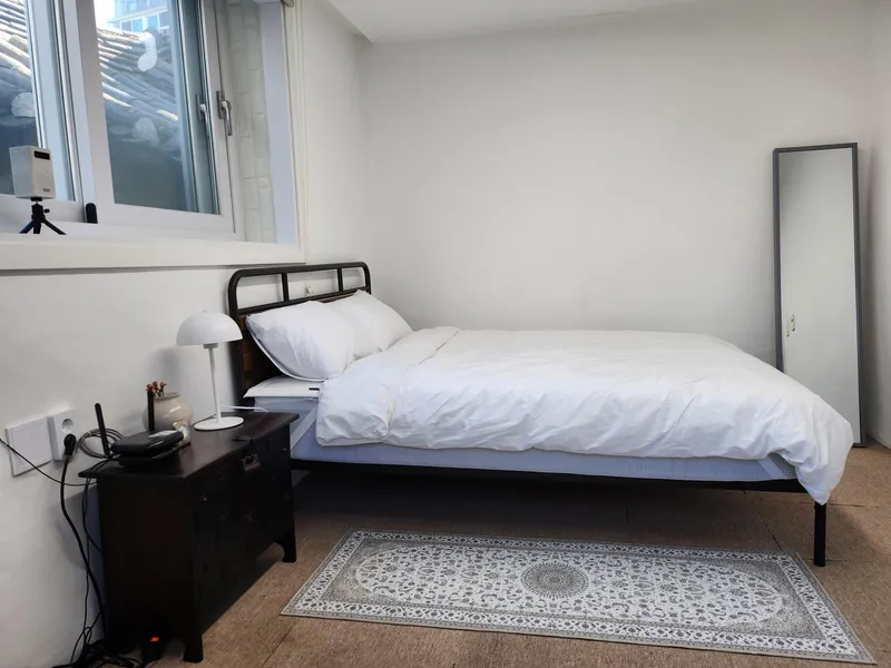 [Jongno, Seoul][Seoul Seochon] Adamchae 2nd floor, 5 minutes walk from the station 5