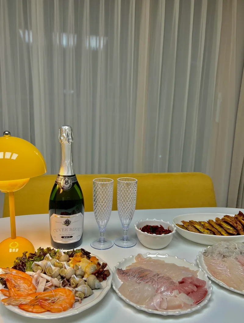 [Gangneung] Full ocean view from all rooms, 35 pyeong, 3 rooms/8 people/2-minute walk to the sea 47