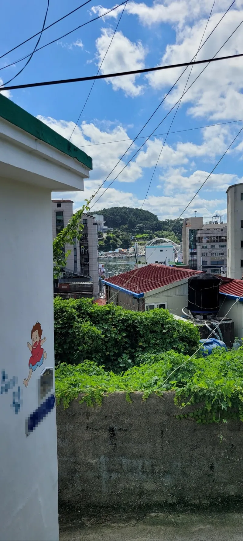 [Tongyeong] Ocean view Gangguan view Seopirang Park rooftop and independent house with sculpture yard 3
