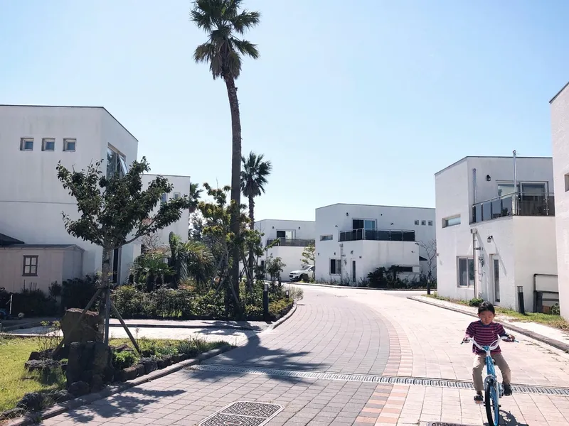 [제주 한림][제주 협재] 협재해수욕장에서 가장가까운 투룸.거실2 복층 타운하우스 37