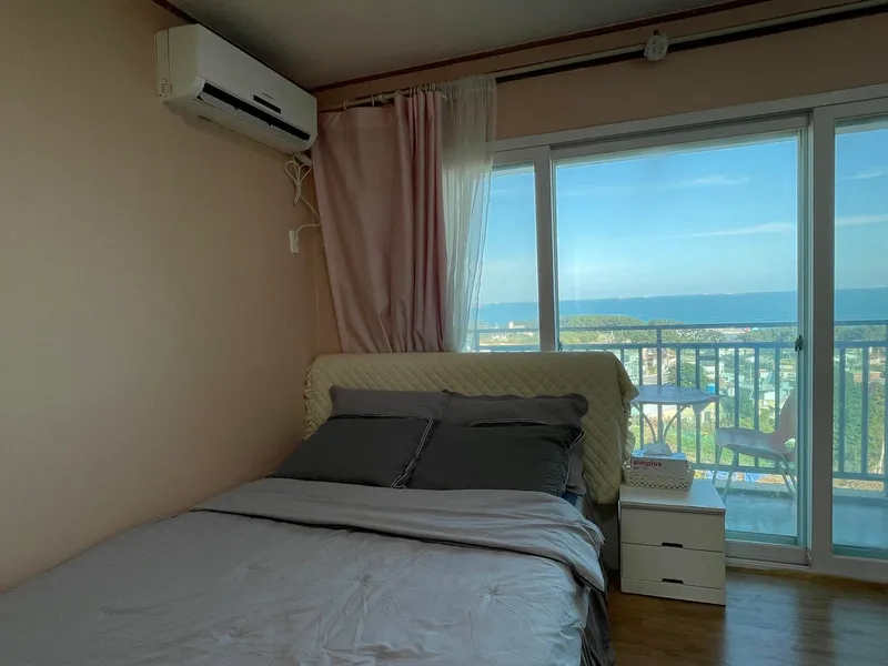 [Ulju, Ulsan] 3rd floor pink 1st pension with ocean view, 5 minutes walk from Ganjeolgot 3