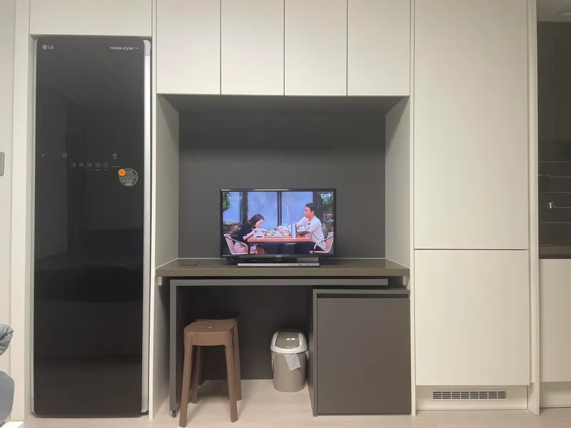 [Seocho, Seoul] Bangbang Intersection Fully Furnished Officetel, 11th Floor 11